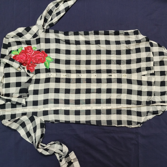 ONLY Checked Button Down Shirt - Picture 4 of 5